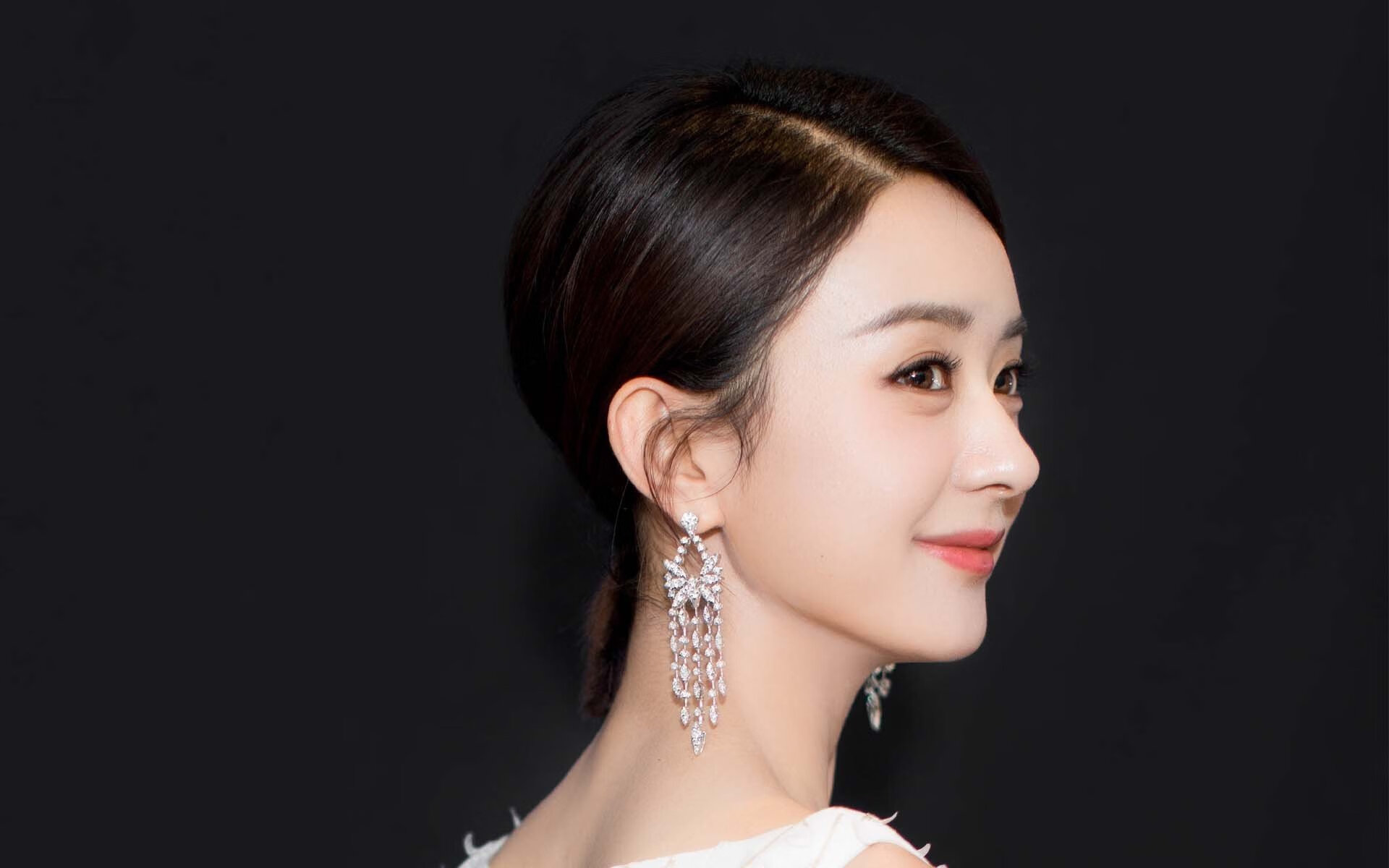 开云体育网址-拉齐奥强化右路通道形成配合支点