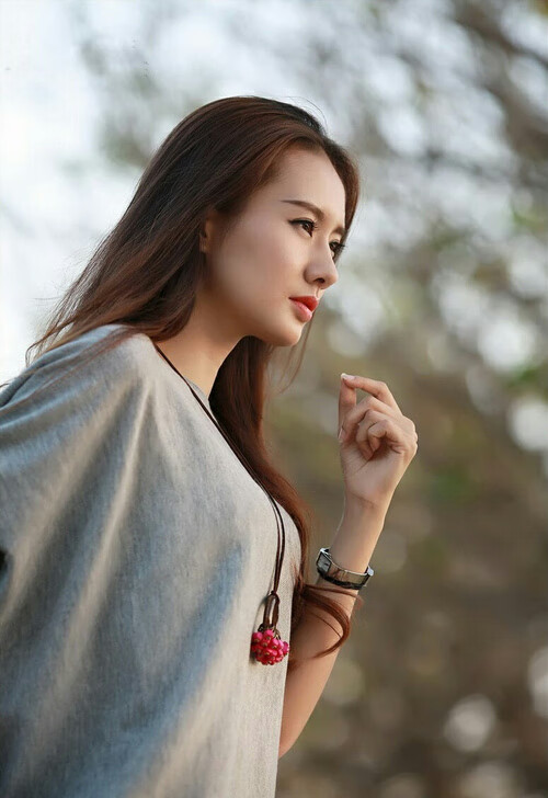 开云体育娱乐-本菲卡边锋多次撕裂防线,本菲卡边后卫