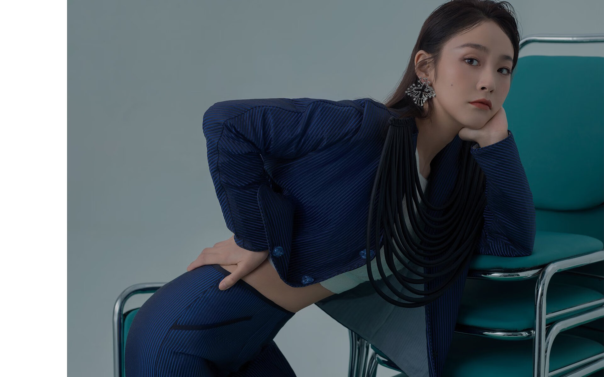 开云体育官网在线-2026世界杯赛场打造高科技智能座椅,提升观众体验,世界杯威力智能站