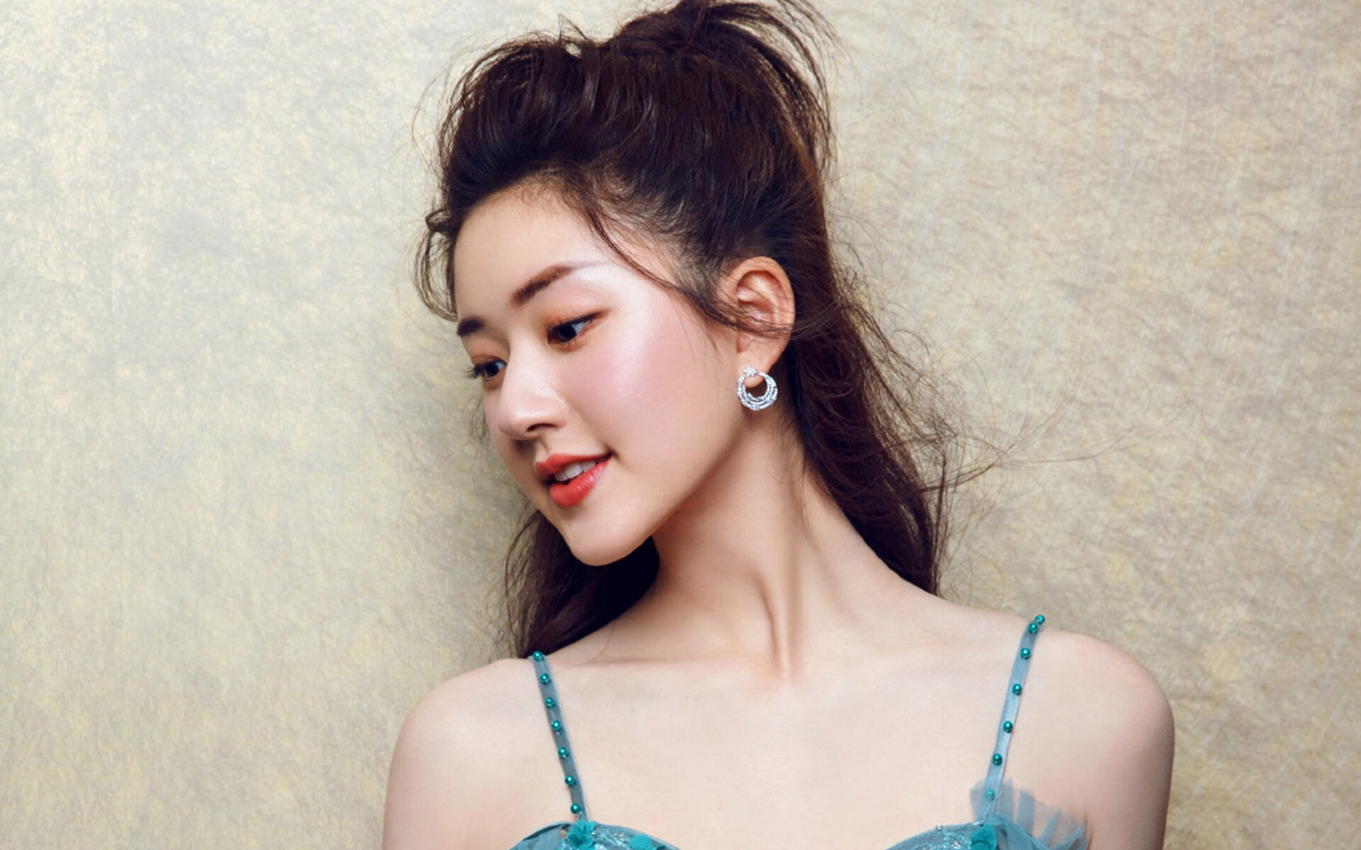 开云app-“马科斯·梅特罗:阿根廷美洲狮队的后防核心,突破性表现持续发力”