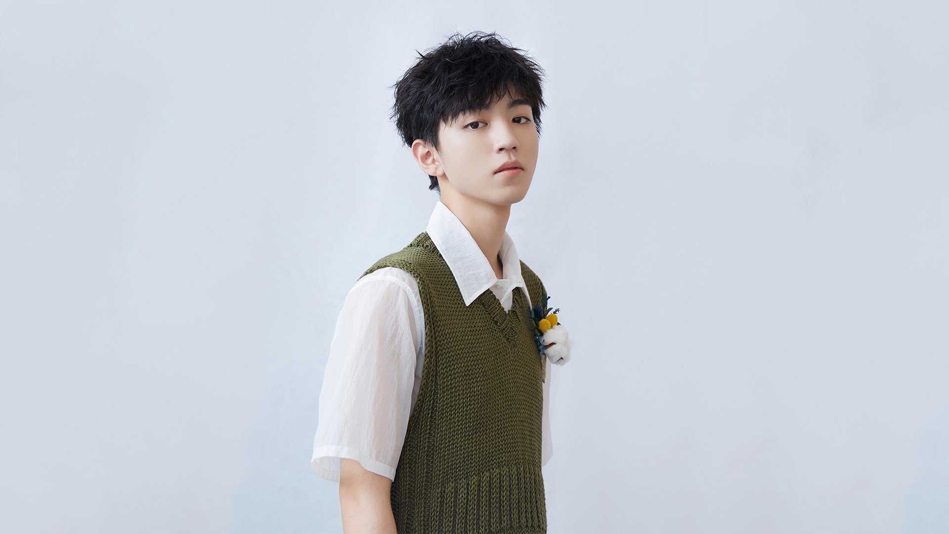 开云体育在线入口-中国足球国家队提升后防战术稳定性，国足防守型中场